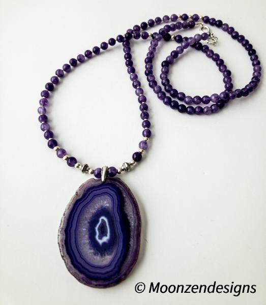 Purple Agate Beaded Necklace with Purple Agate Slice
