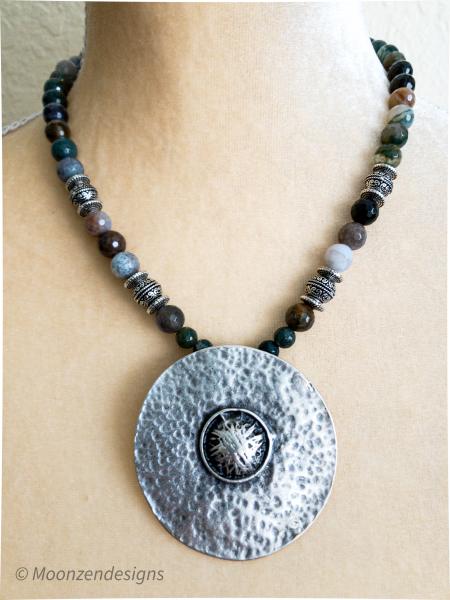 Indian Faceted Agate Beaded Necklace/Antique Silver Shield Tribal Pendant picture
