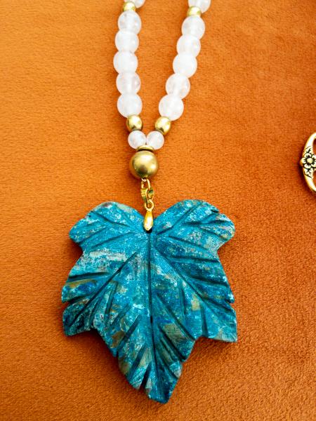 Ocean jasper pendant with white jade beads picture