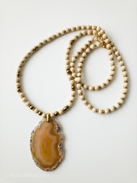 Handcrafted Necklace using Natural Agate Slice with Polished Fossil Beads