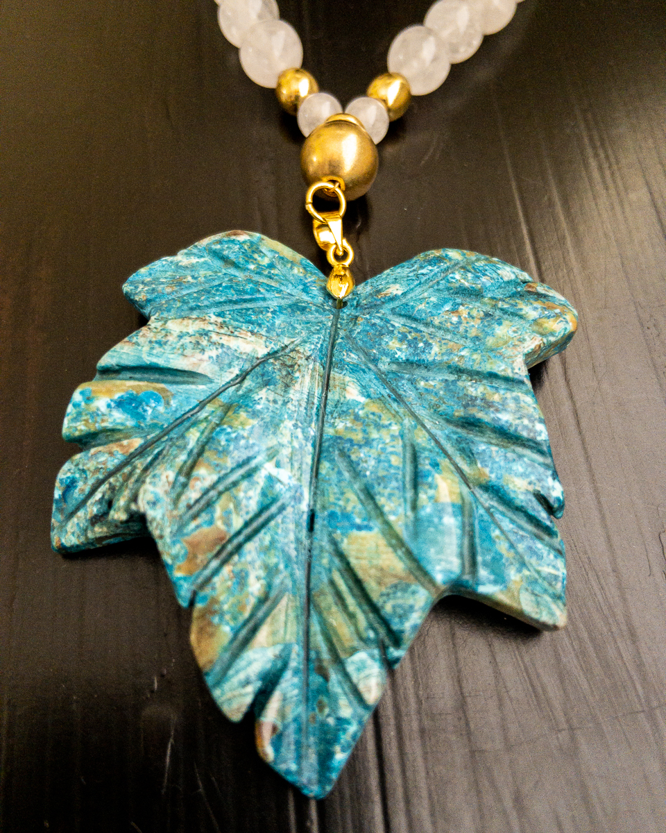 Ocean jasper pendant with white jade beads picture