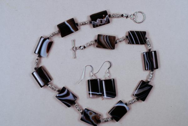 Agate and Silver Necklace picture