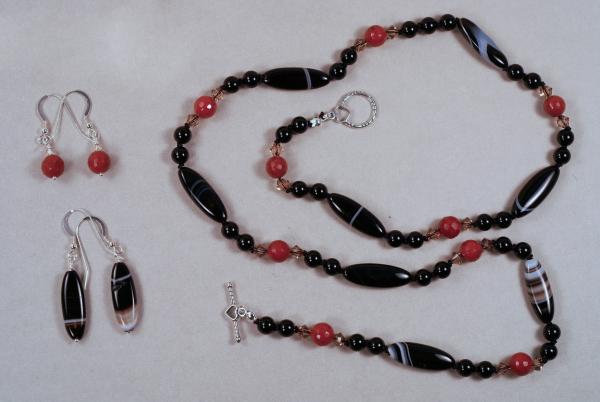 Slender Agate Necklace picture