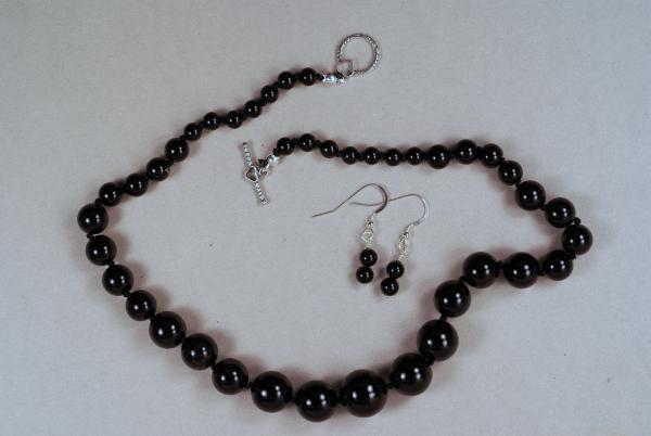 Graduated Onyx Necklace picture