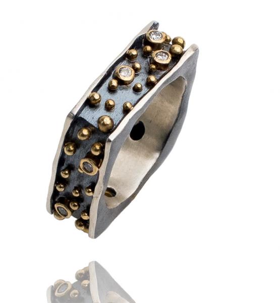 Thin Wide Square Band Ring. 18kt Yellow Gold Balls with 9 Diamonds picture