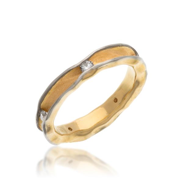 18kt Gold Round Ring with 14kt White Gold Edge and Diamonds