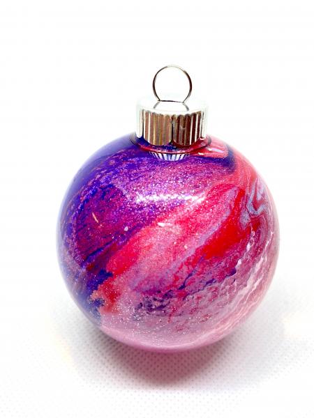 Acrylic pour christmas ornament