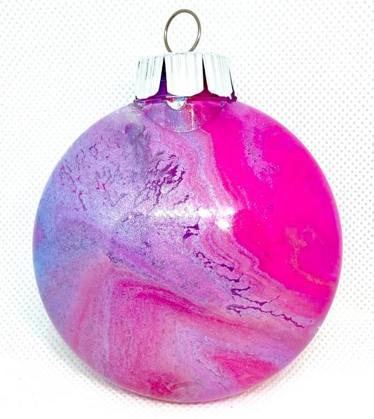 Acrylic pour christmas ornament
