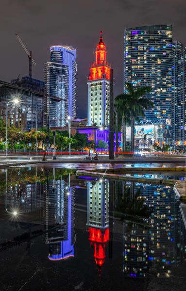 Freedom Tower Reflection picture