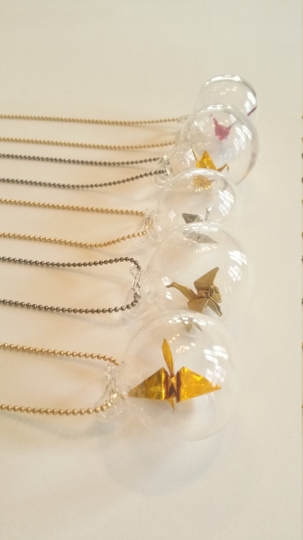 single crane bubble necklace