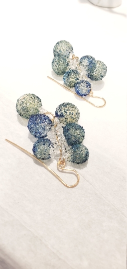 Blue bubbles pyrex cascade earrings picture