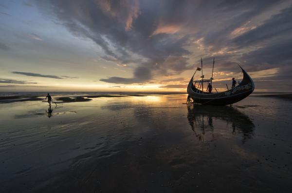 Moon Boat picture