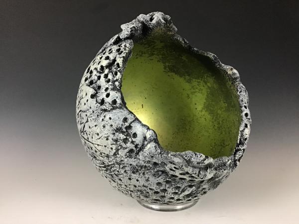 Chartreuse Glowing Stone picture