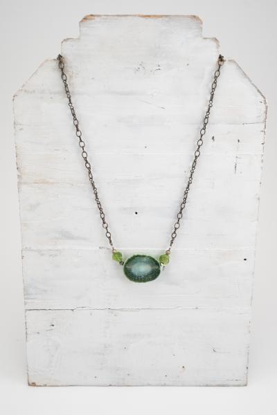 Minimal single agate slice necklace picture