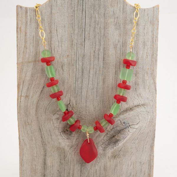 A very merry Christmas necklace picture