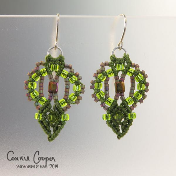 Crowns in Spring Green & Bronze ME19-3970