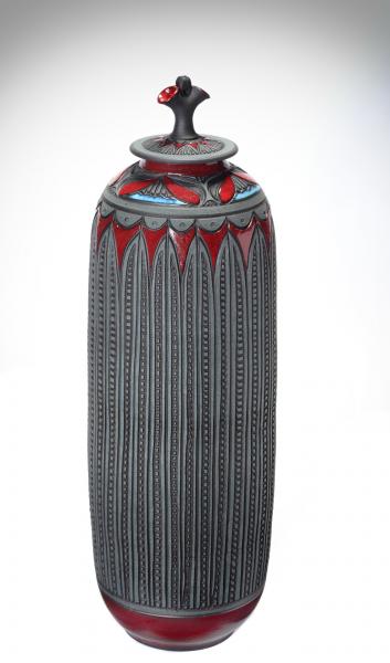 cylindrical covered jar
