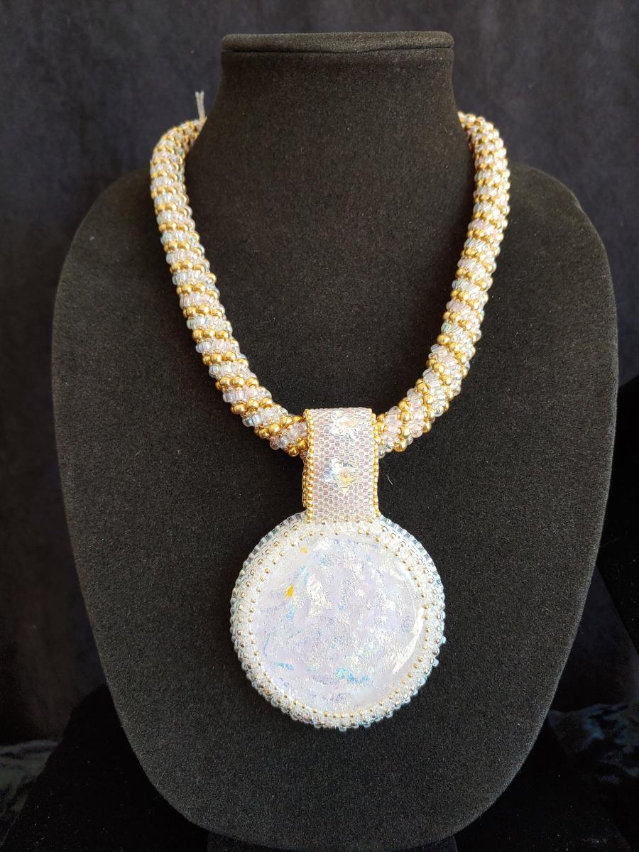 Fused dichroic glass with beading picture