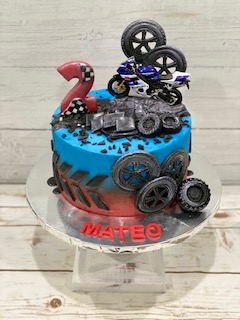 Custom Cakes picture