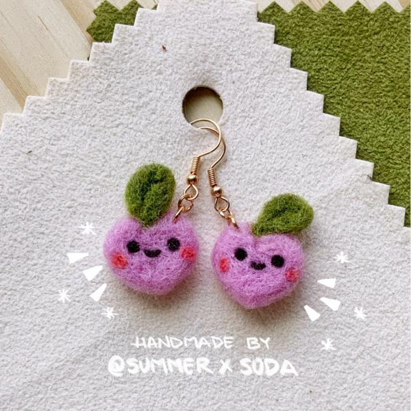 Happy White Peaches earrings picture