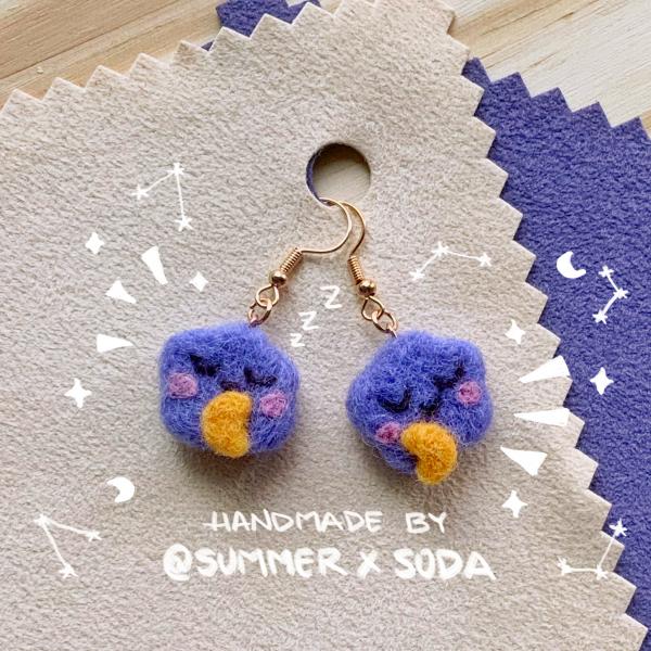 Sleepy Clouds earrings picture