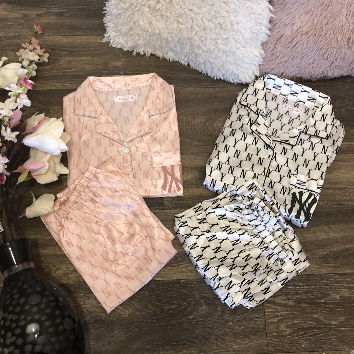 Pijama en Satén NY Negra y rosada picture