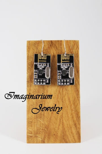 Wireless Transceiver Earrings picture