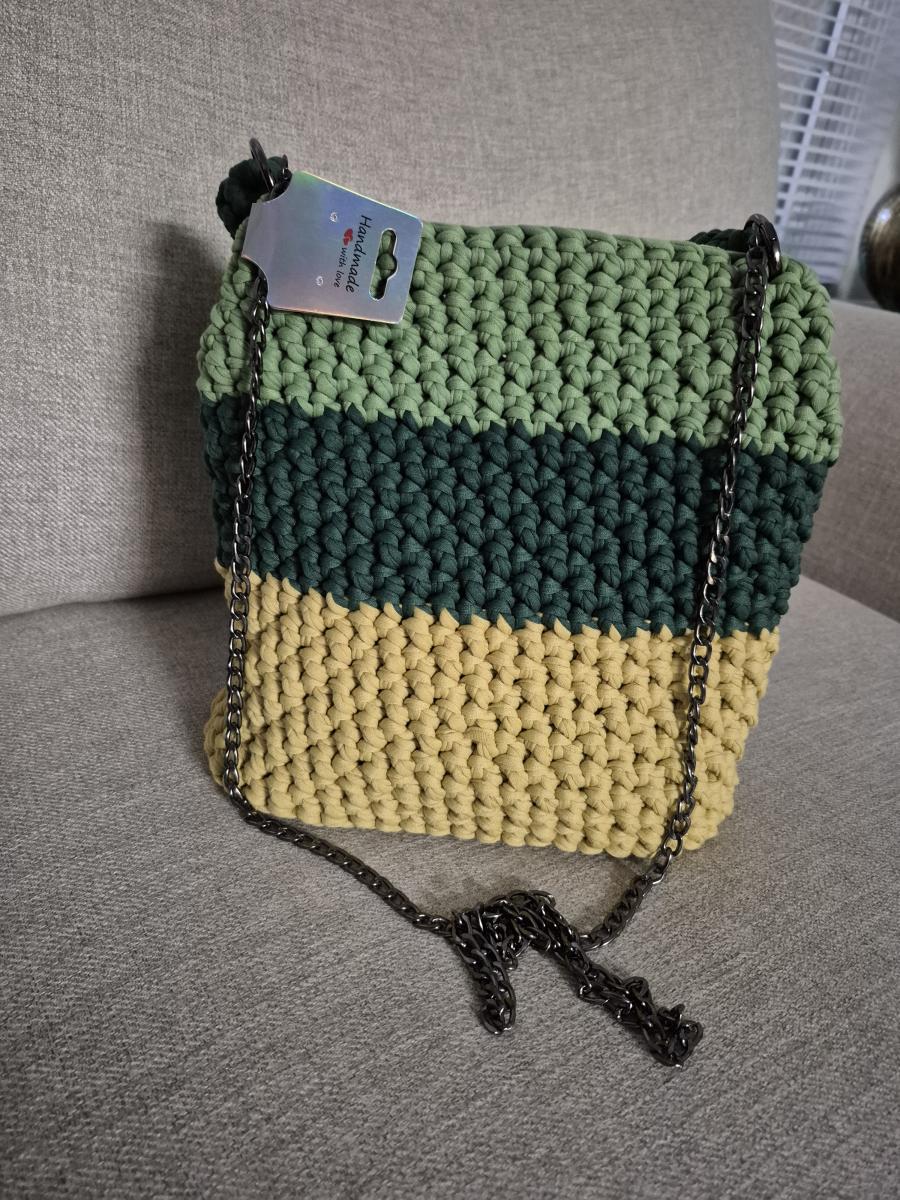 Handmade  purses with t-shirt yarn picture