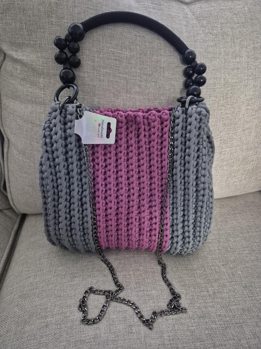 Handmade  purses with t-shirt yarn picture