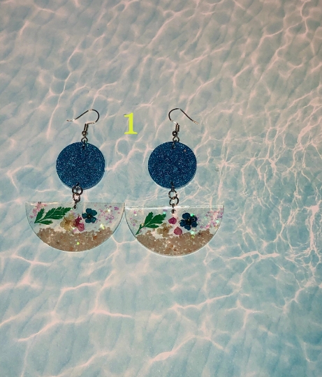 Making Waves, beach style Resin earrings picture