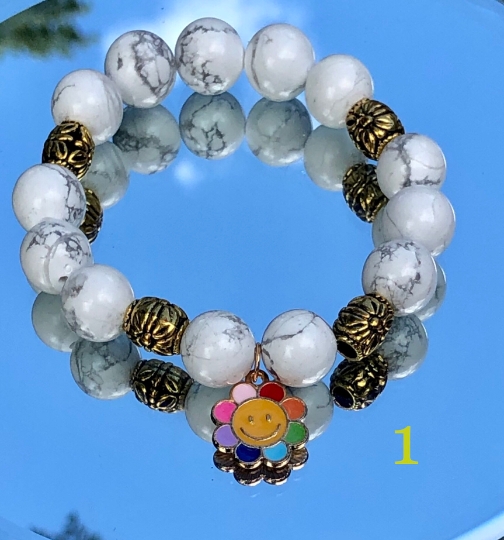 Women 7 3/4 inches stretchy beaded bracelets with charm, semi precious stones, glass beads picture