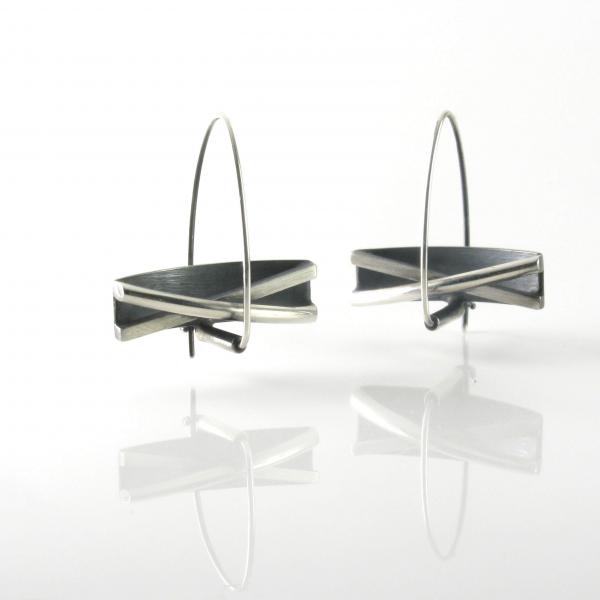 Horizontal X Earrings picture