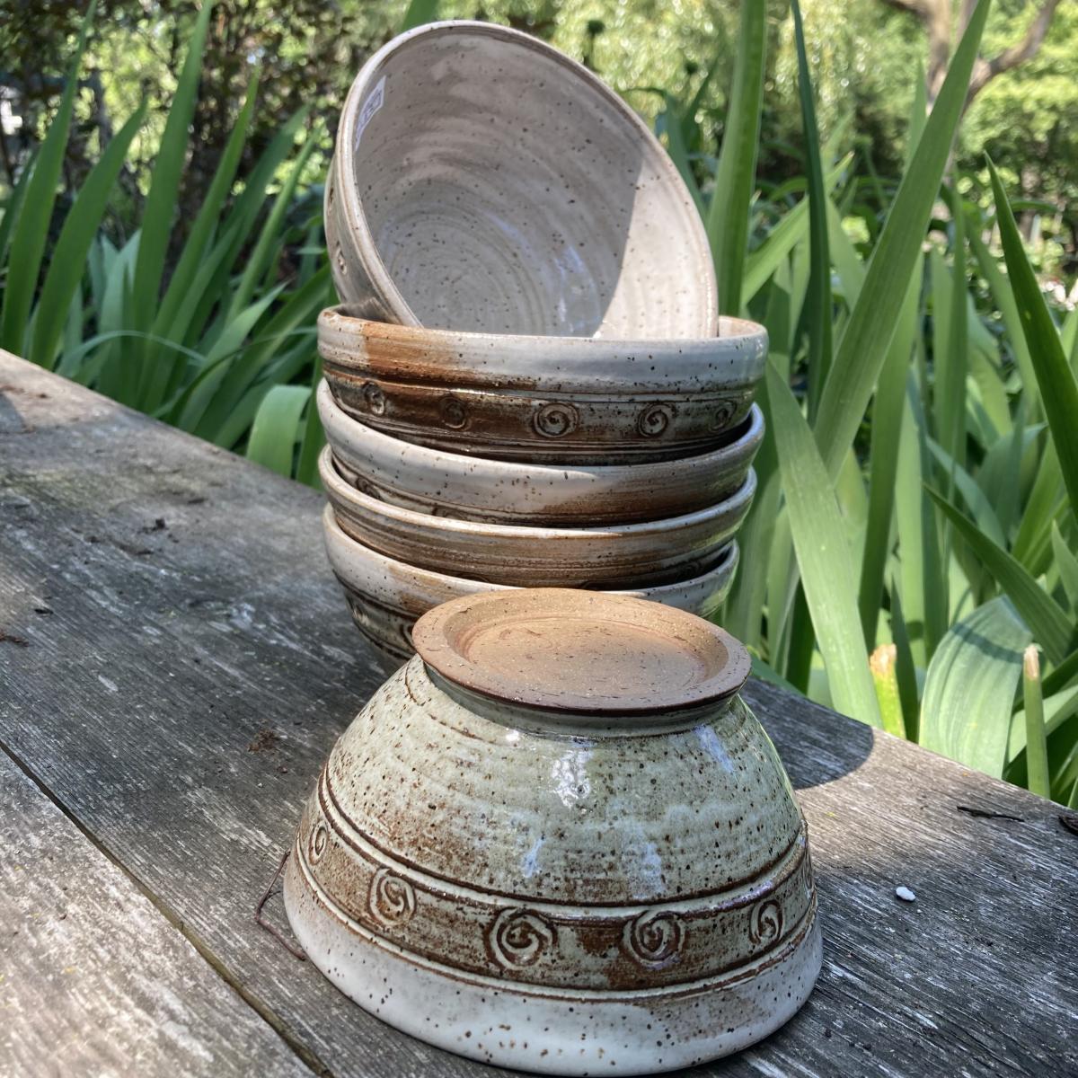 Bowls (Small): Iron White Stamps picture