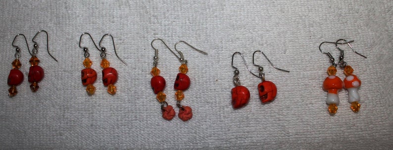 Skull Earrings picture