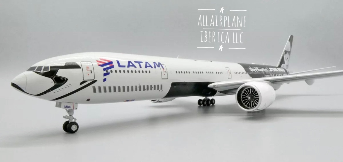 LATAM AIRLINES - STAR WARS -  JC WINGS 1:200 SCALE BOEING 777-300ER  REG: PT-MUA DIECAST  MODELS picture