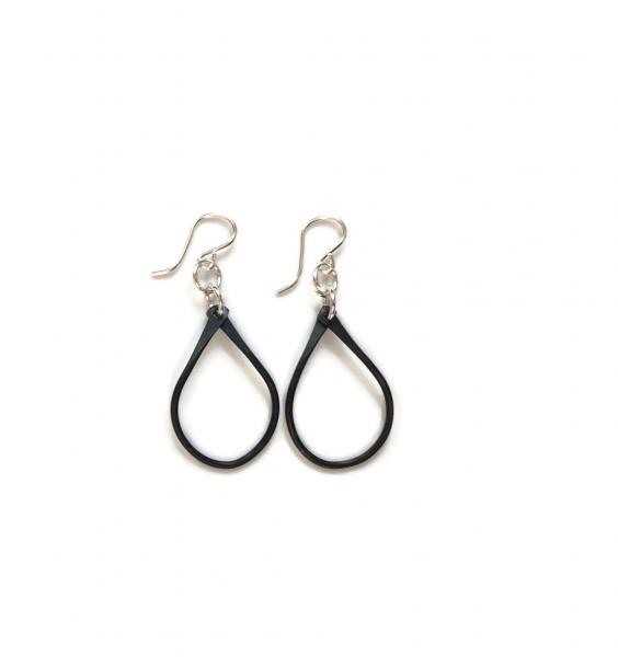 Simple Teardrop Earrings picture