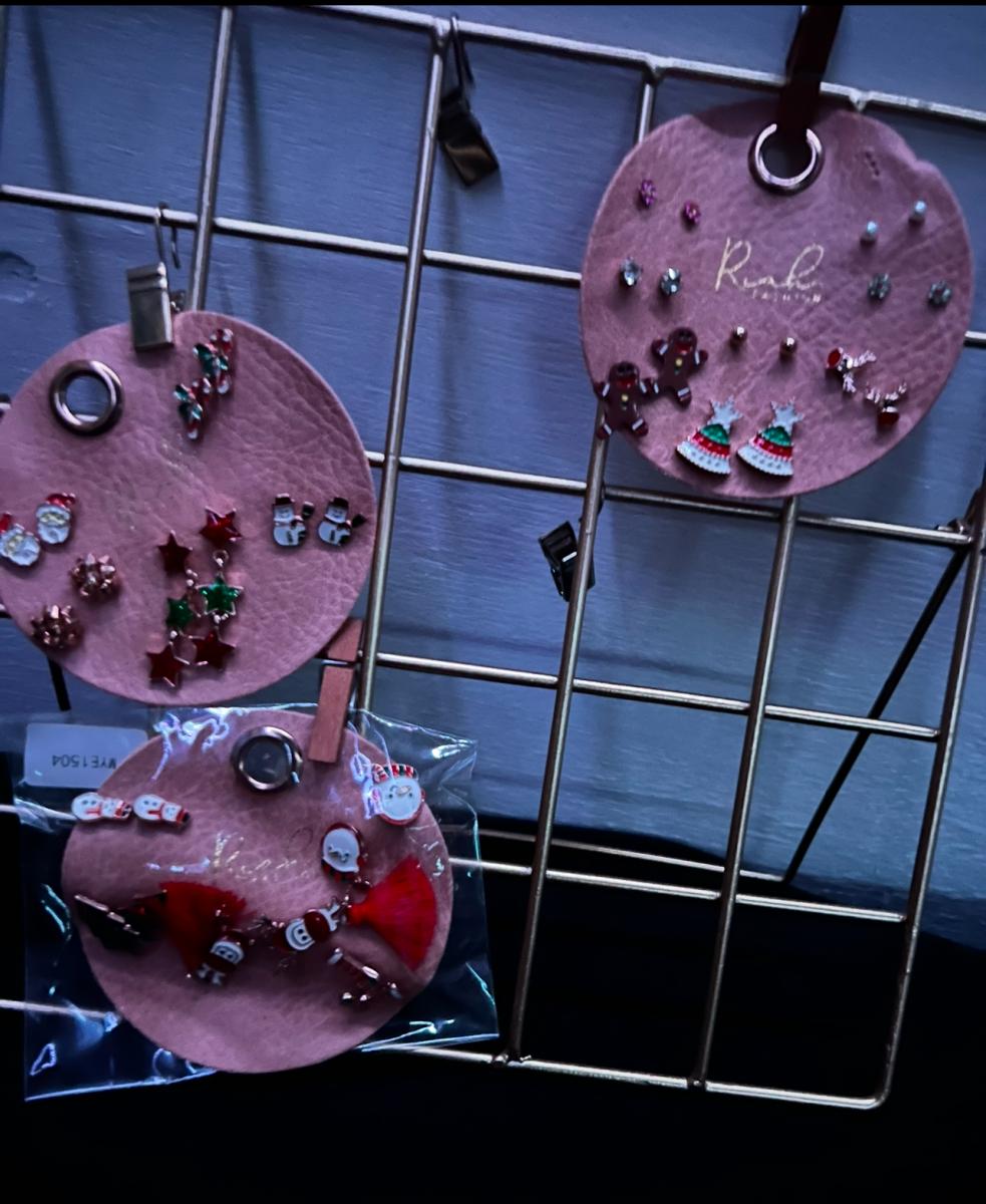 Seasonal jewelry picture