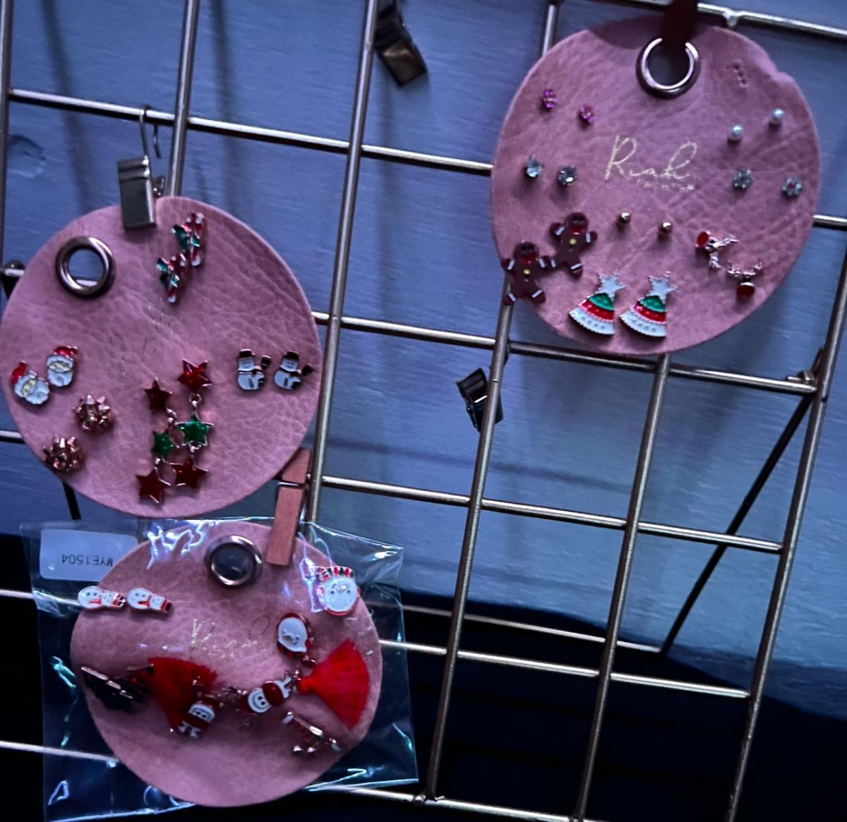 Seasonal jewelry picture