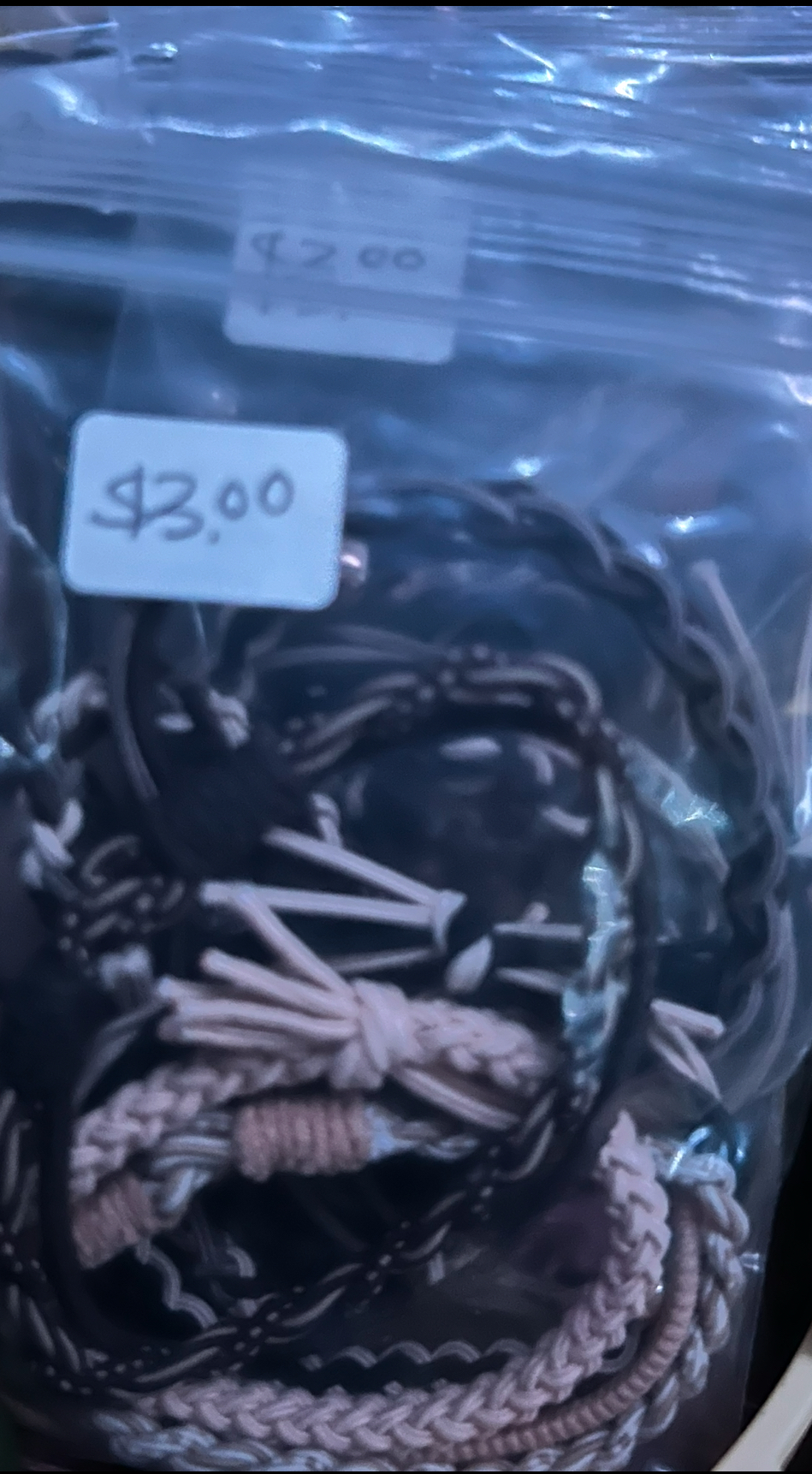 Hair bows and hair clips picture