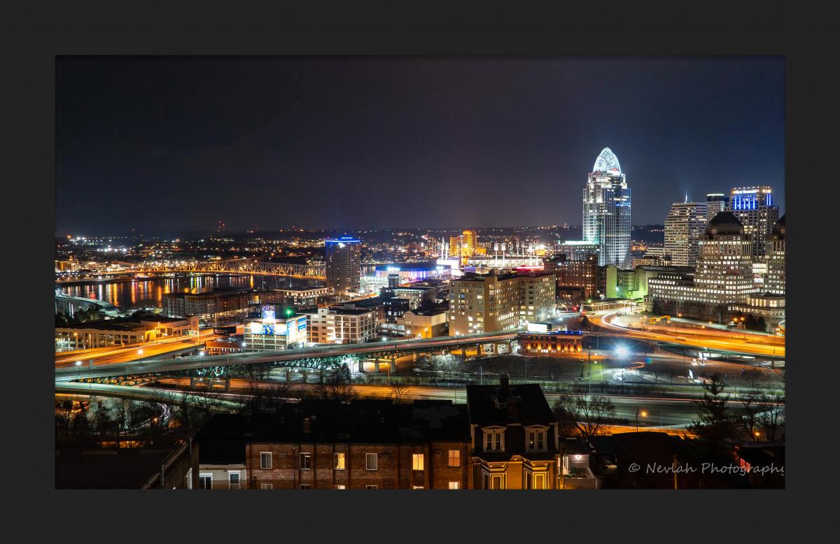 Cincinnati at Night picture