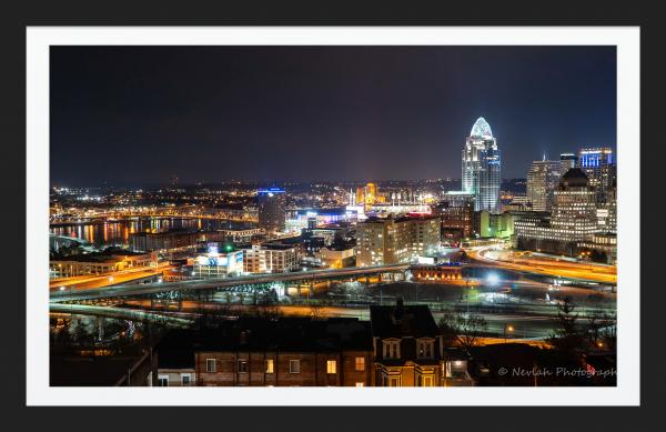 Cincinnati at Night picture