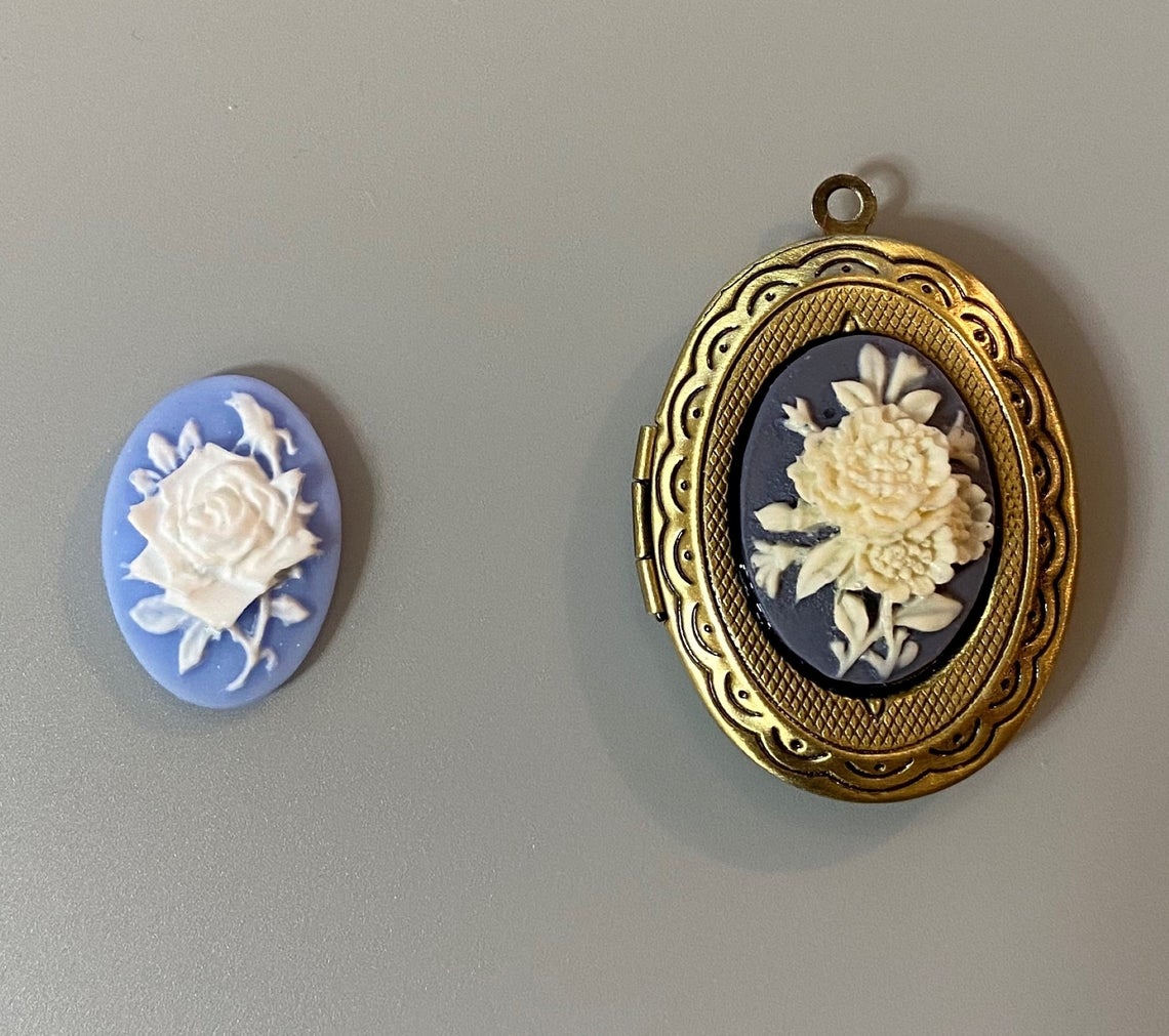 Flower Cameo Locket Necklace picture