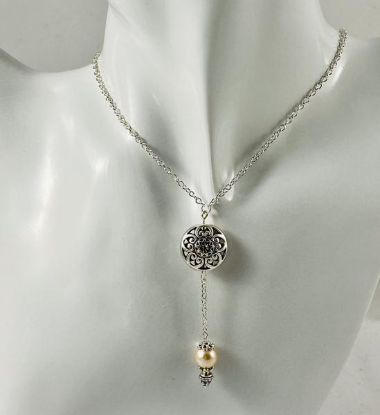 Victorian Pearl Drop Vintage-Look Pendant Necklace
