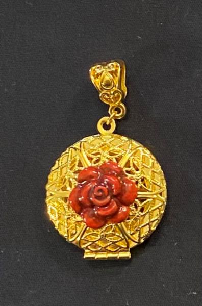 Filigree Locket Necklace - Customizable picture