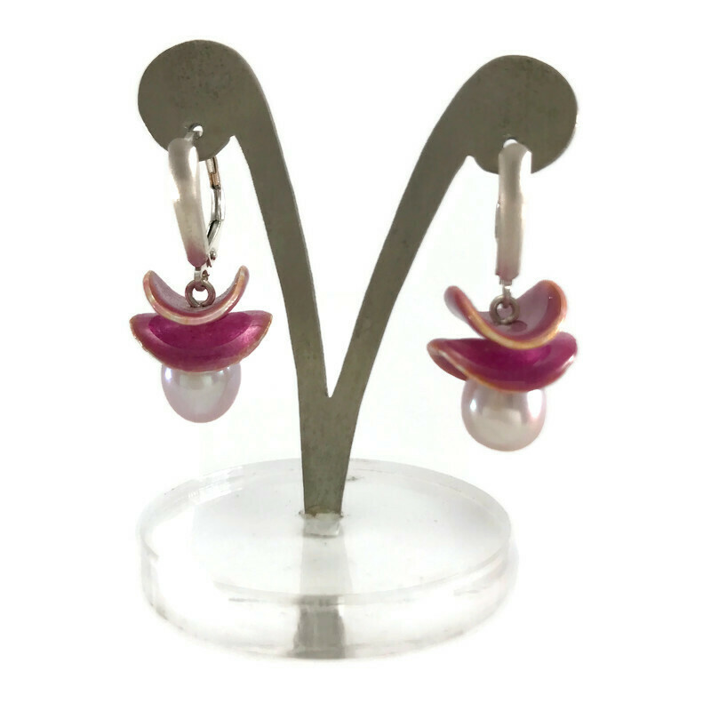 Petal Earring picture