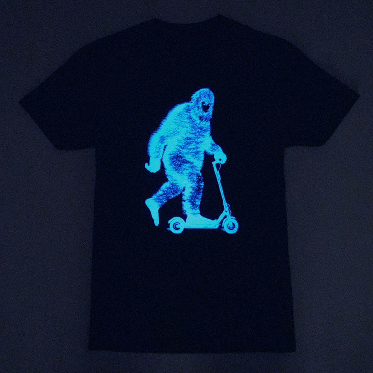 Glow Big Graphic T-shirt picture