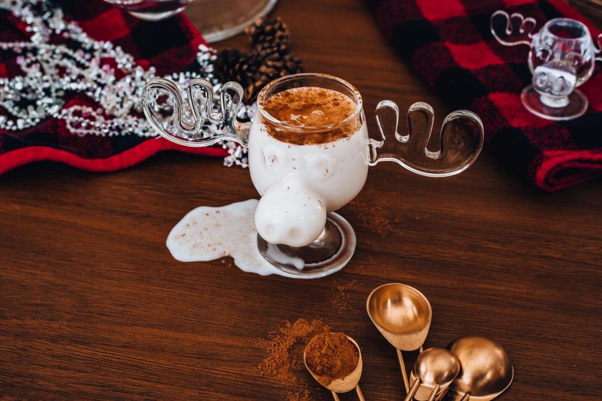 National Lampoon's Christmas Vacation Griswold Moose 8oz Mu picture