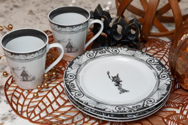 Nightmare Before Christmas 16 Piece Ceramic Dinnerware Set picture