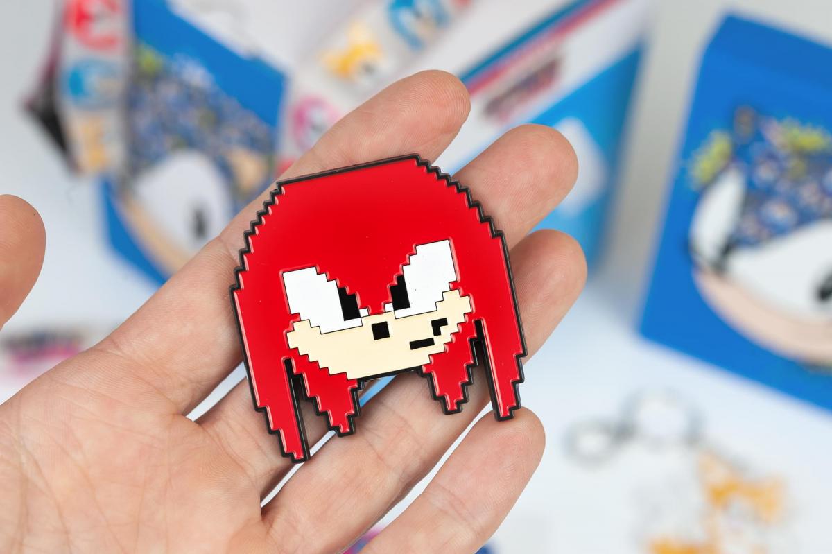 Sonic 90s Arcade Collectors Box | 5 Themed Collectibles picture