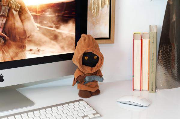 Star Wars: Medium Talking Plush: Jawa picture